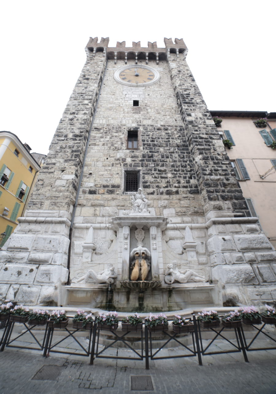 Fontana di BRESCIA: Pallata con torre