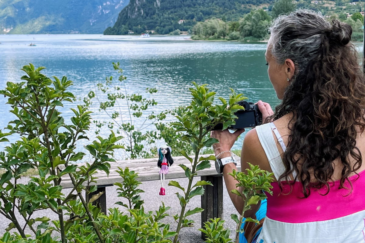 Monica che fotografa Crackita